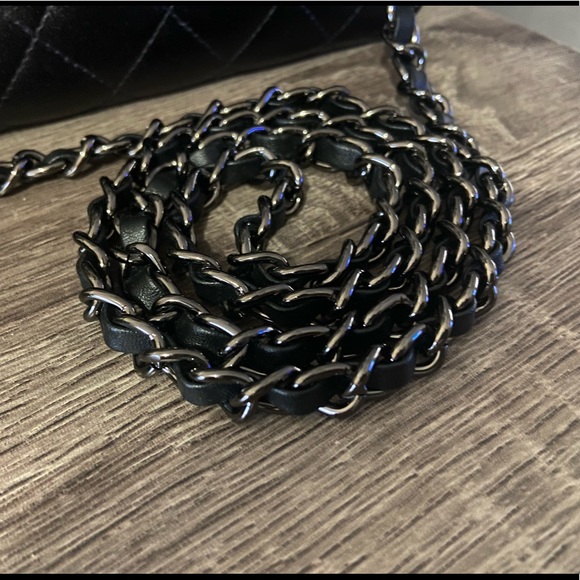 🖤♣️Chanel Quilted Flap Wallet Chain Gunmetal Hardware Gusset Crossbody - Picture 5 of 9